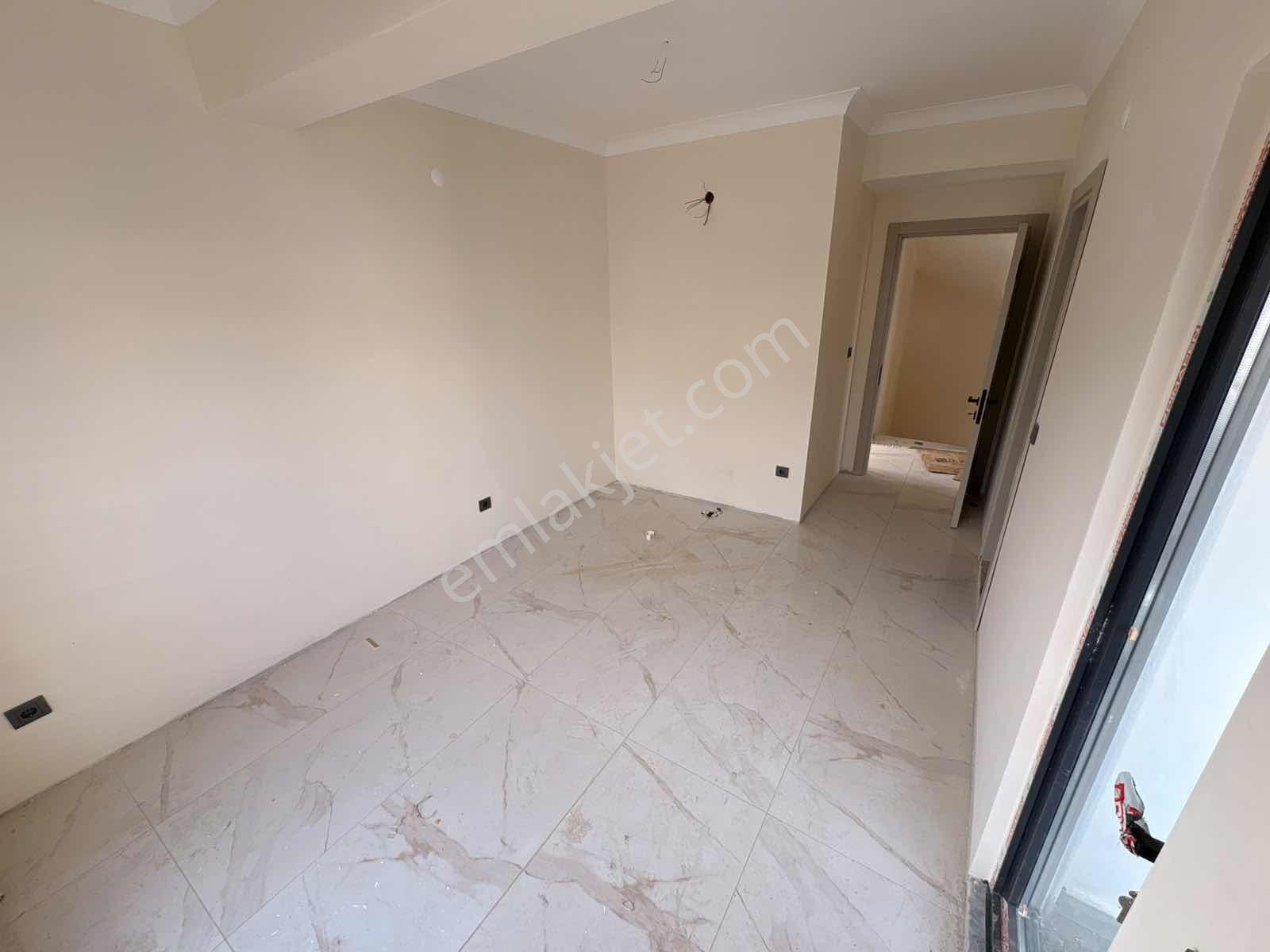 Avcı'dan Havuzlu 3+1 Geniş Bahçeli Sıfır Villa — fotoğraf 27