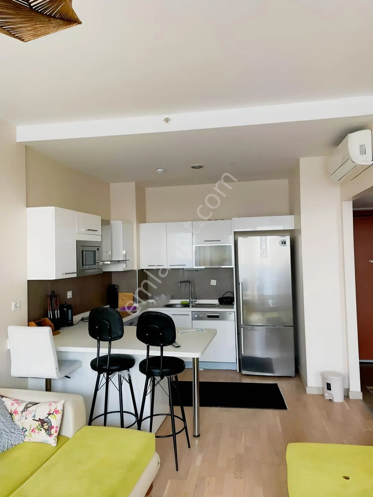 Koza Park Sedef Blok Tapusu Sorunsuz Eşyalı 1+1 Satılık — fotoğraf 3