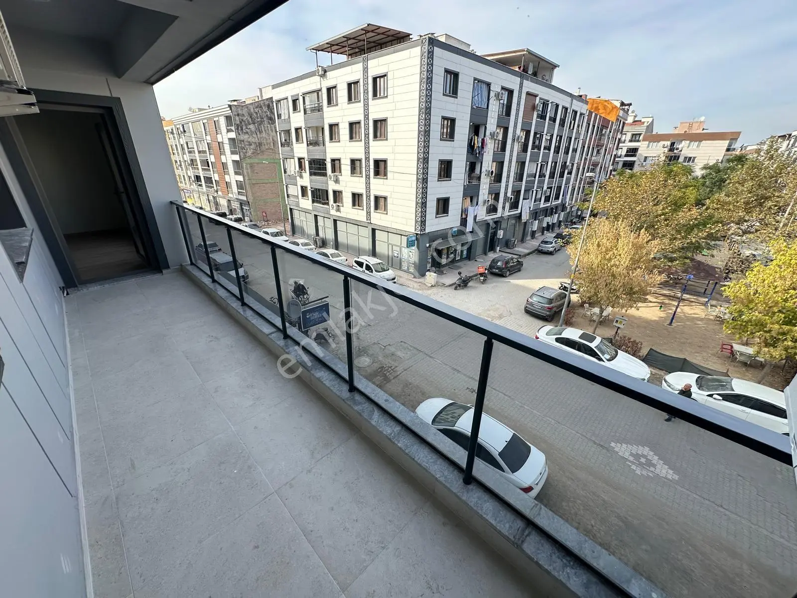 Zeki Emlaktan Muradiye'de Satılık Lüks 3+1 Otoparklı Sıfır Daire — fotoğraf 10