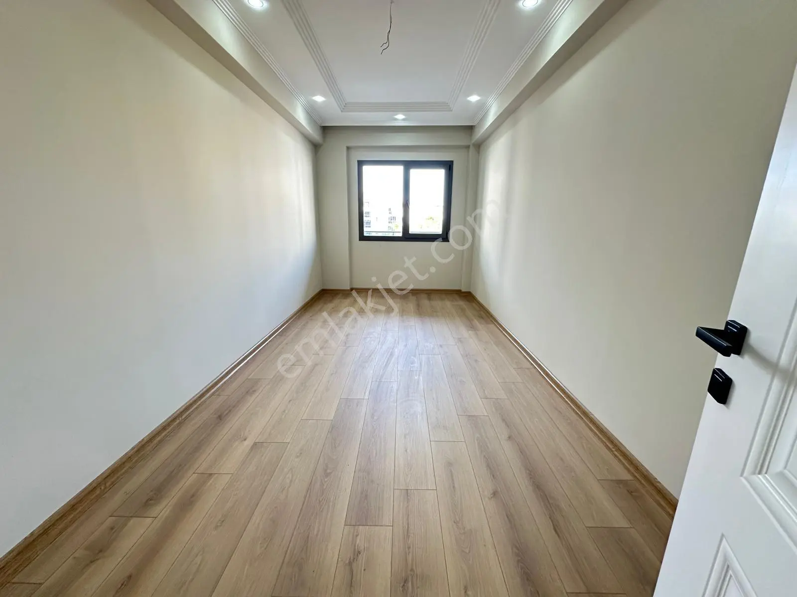 Zeki Emlaktan Muradiye'de Satılık Lüks 3+1 Otoparklı Sıfır Daire — fotoğraf 16