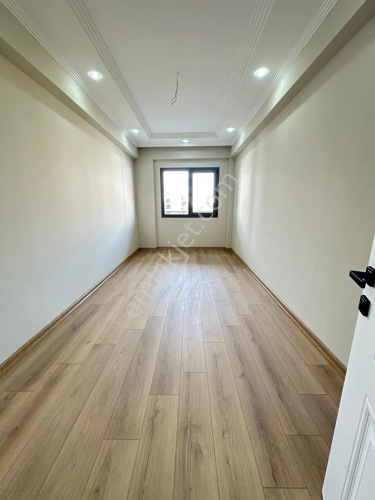 Zeki Emlaktan Muradiye'de Satılık Lüks 3+1 Otoparklı Sıfır Daire — fotoğraf 17