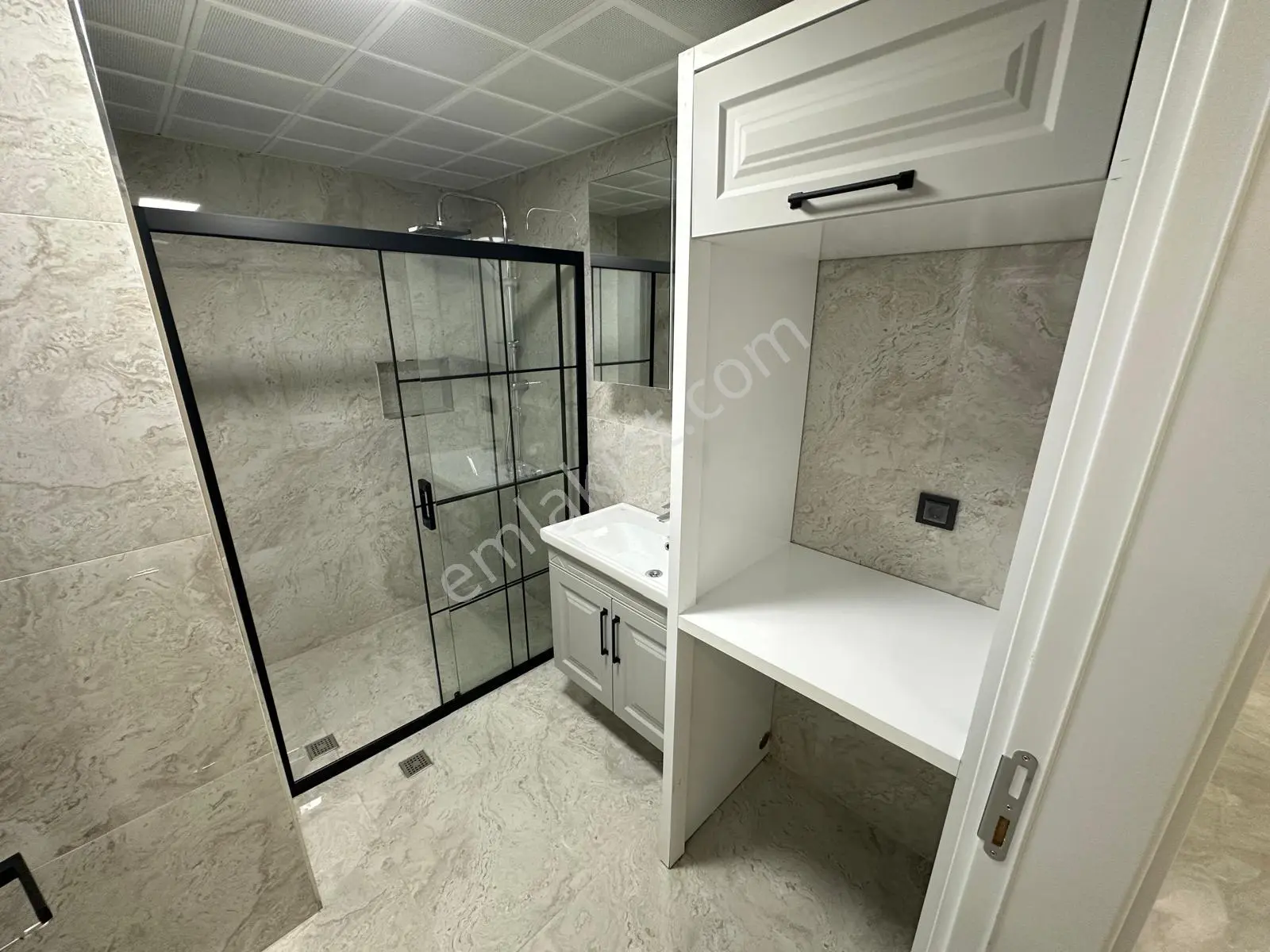 Zeki Emlaktan Muradiye'de Satılık Lüks 3+1 Otoparklı Sıfır Daire — fotoğraf 21