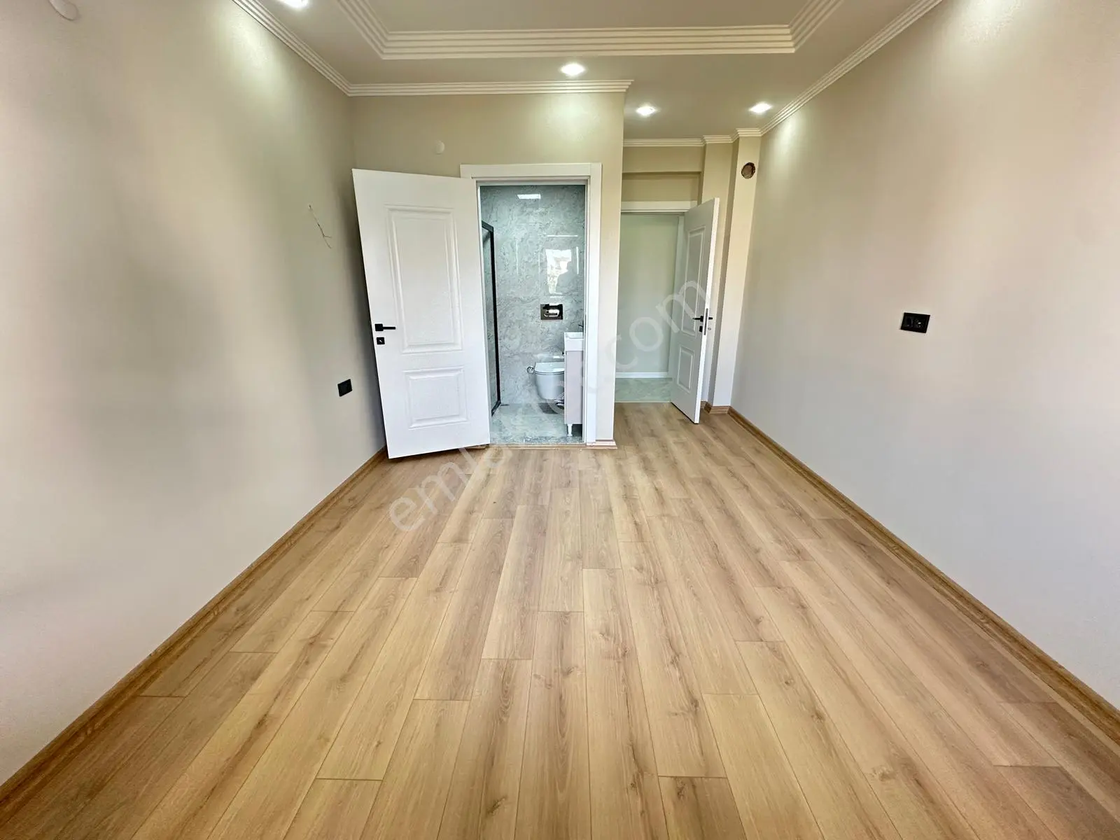 Zeki Emlaktan Muradiye'de Satılık Lüks 3+1 Otoparklı Sıfır Daire — fotoğraf 26