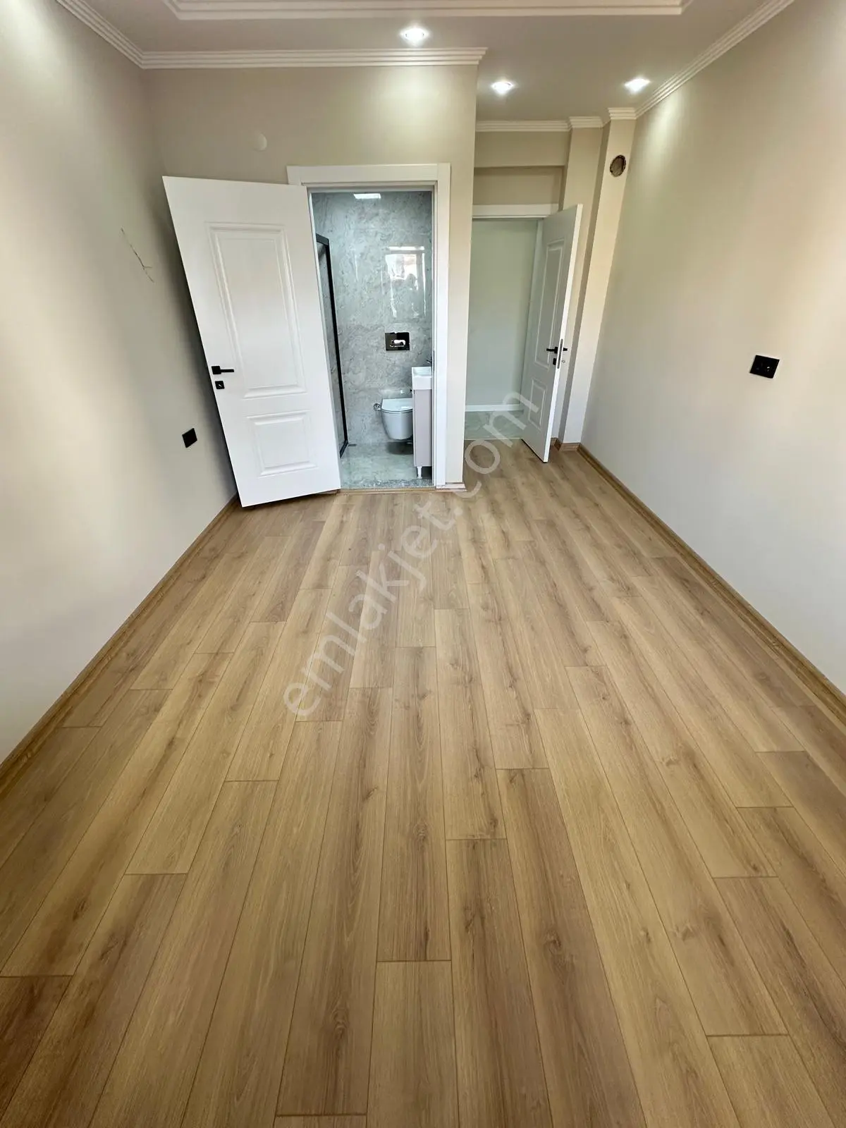 Zeki Emlaktan Muradiye'de Satılık Lüks 3+1 Otoparklı Sıfır Daire — fotoğraf 27