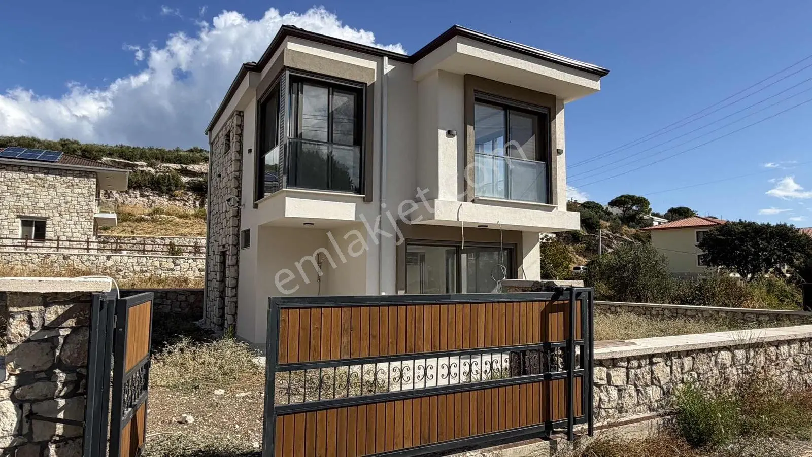 Karaburun Saip Yalı Mevkii | Denize 150 Mt | Müstakil 3+1 Villa