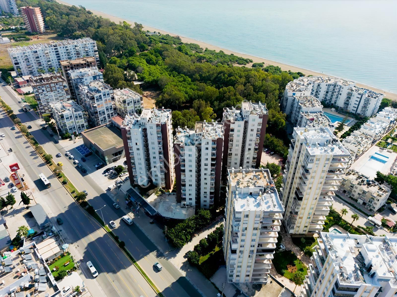Mezitli 75. Yıl Mahallesinde Havuzlu Sitede Satılık 3+1 Daire
