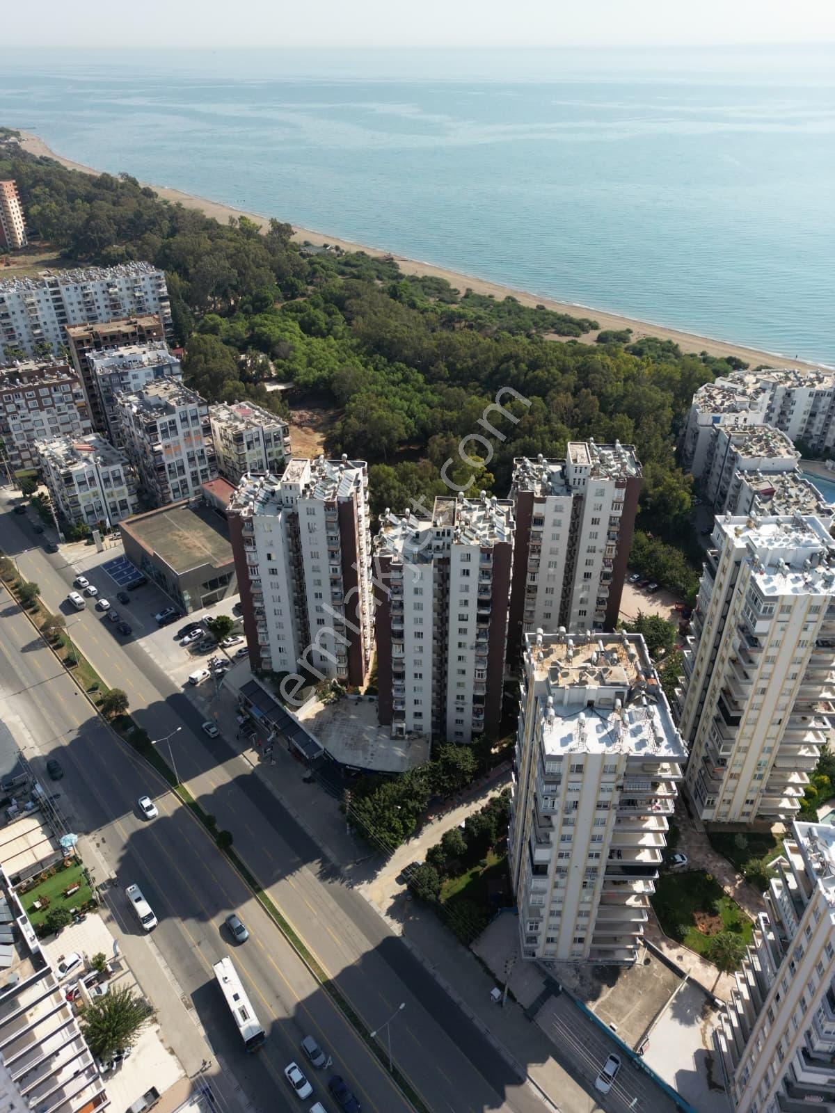 Mezitli 75. Yıl Mahallesinde Havuzlu Sitede Satılık 3+1 Daire — fotoğraf 2