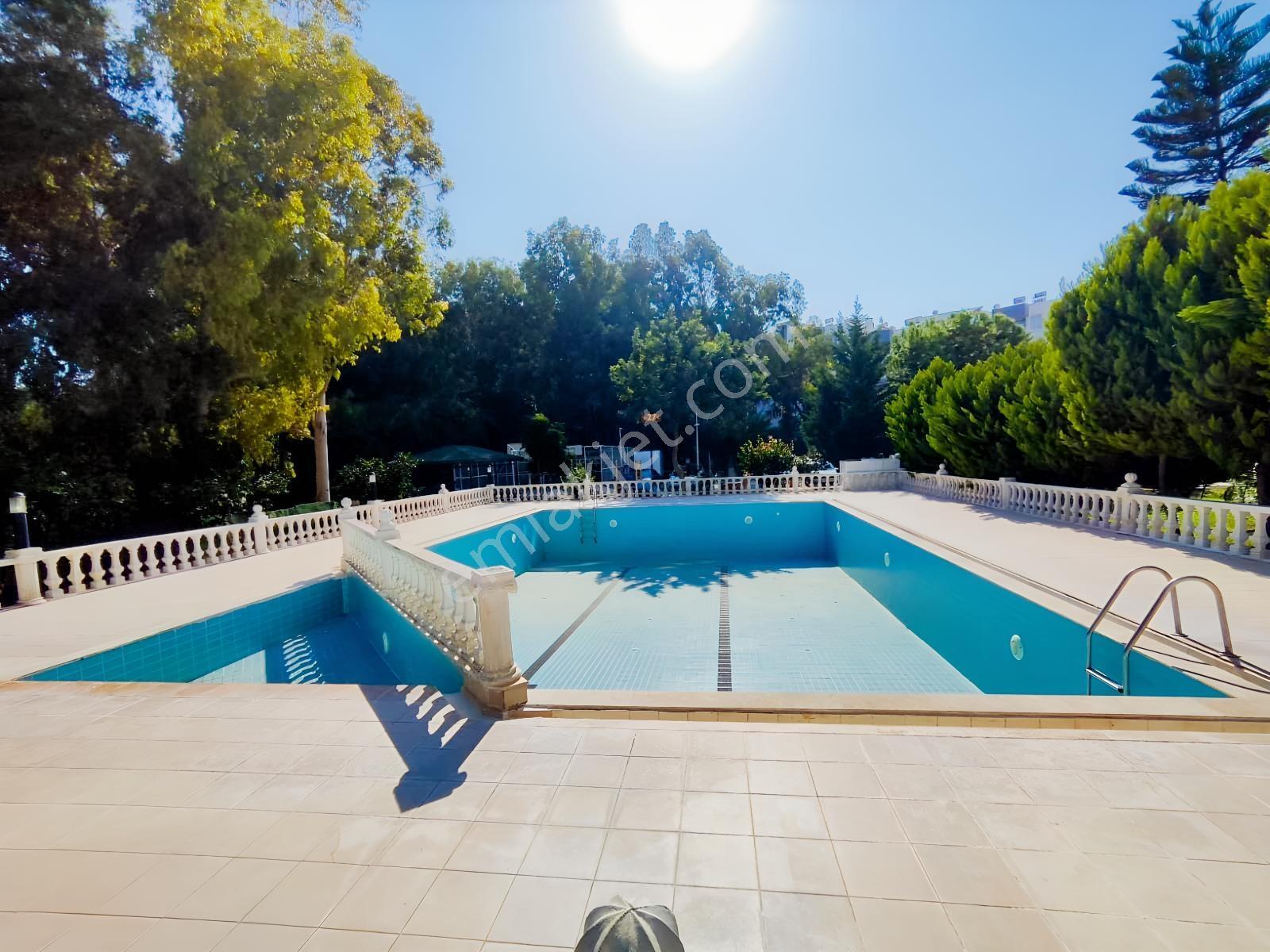Mezitli 75. Yıl Mahallesinde Havuzlu Sitede Satılık 3+1 Daire — fotoğraf 5