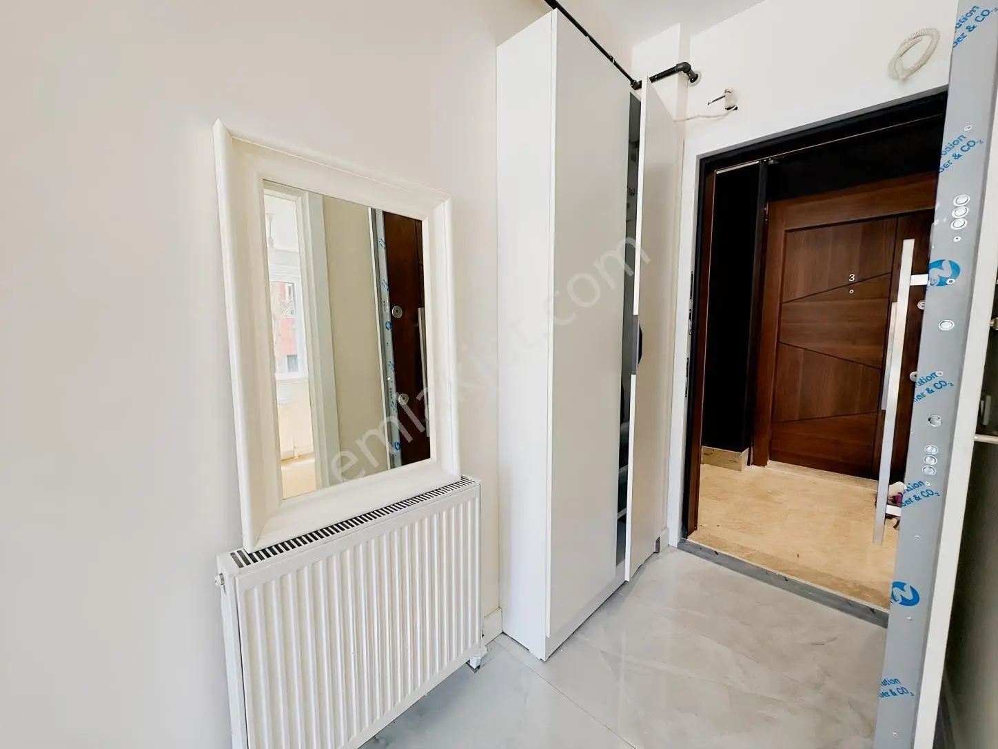 Suadiye De Bağdata Çok Yakın Konumda Balkonlu 1+1 — fotoğraf 4