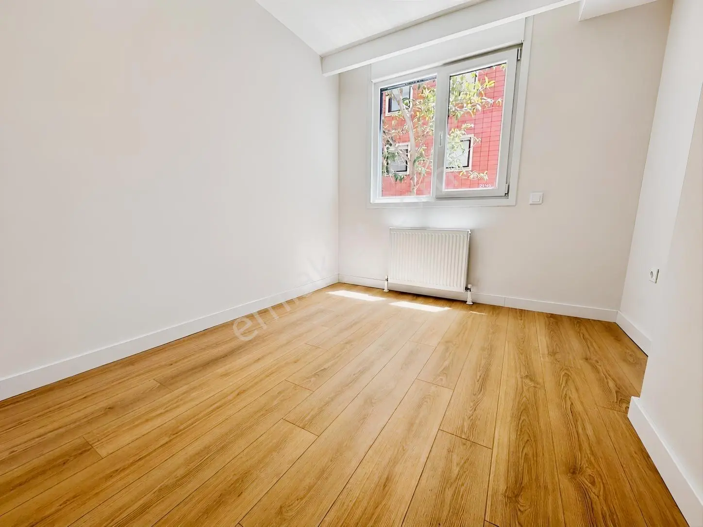 Suadiye De Bağdata Çok Yakın Konumda Balkonlu 1+1 — fotoğraf 14