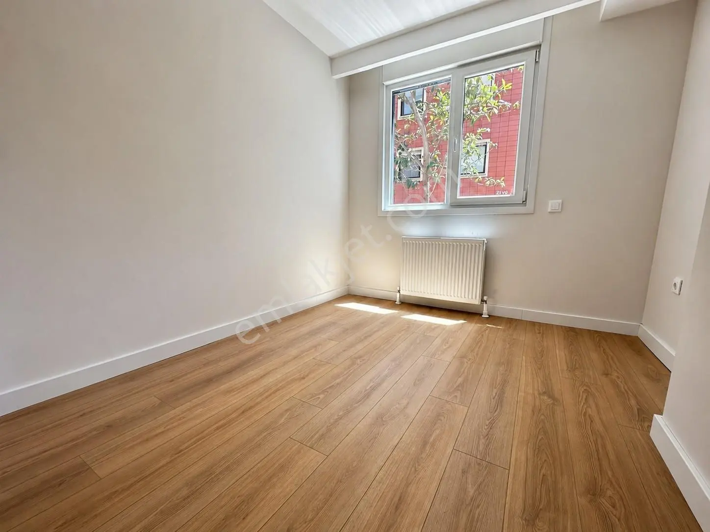 Suadiye De Bağdata Çok Yakın Konumda Balkonlu 1+1 — fotoğraf 15
