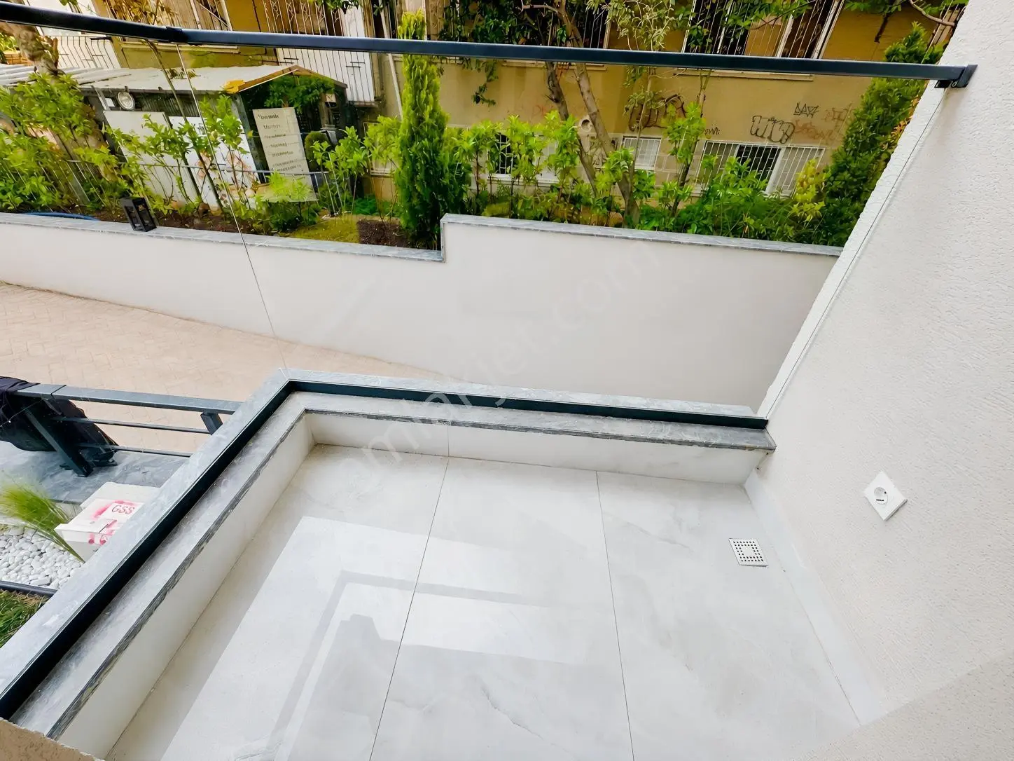 Suadiye De Bağdata Çok Yakın Konumda Balkonlu 1+1 — fotoğraf 28