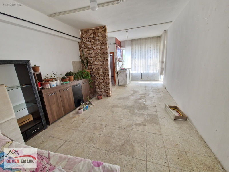 Ada Güven Emlak'tan Cadde Üzerinde Masrafsız Dükkan — fotoğraf 2