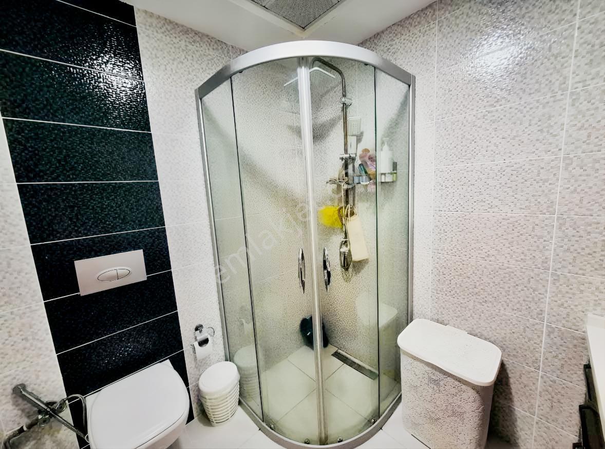 Kuşadası'nın Kalbinde Deniz Manzaralı Özel Bahçeli 3+1 Daire — fotoğraf 13