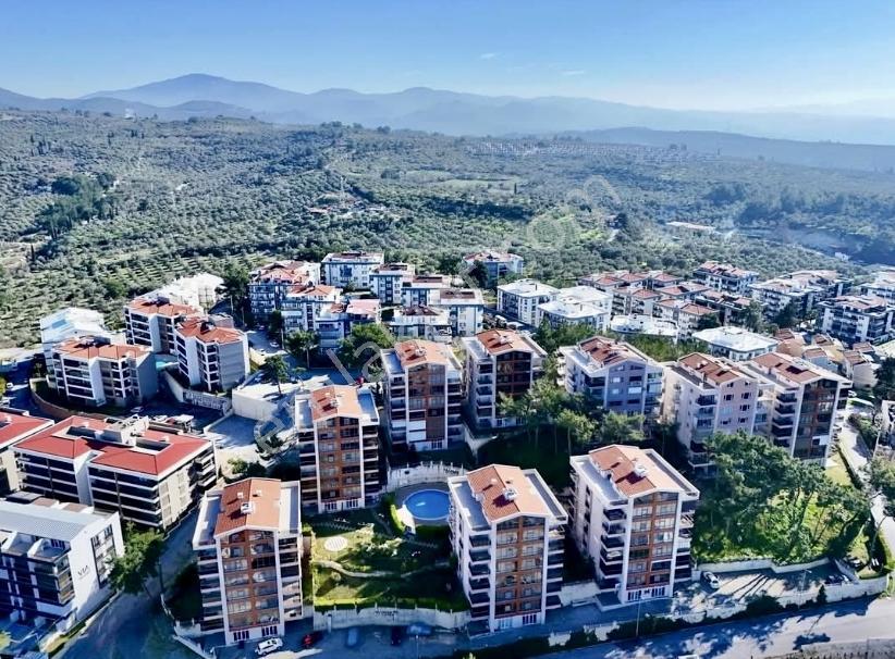 Kuşadası'nın Kalbinde Deniz Manzaralı Özel Bahçeli 3+1 Daire — fotoğraf 28