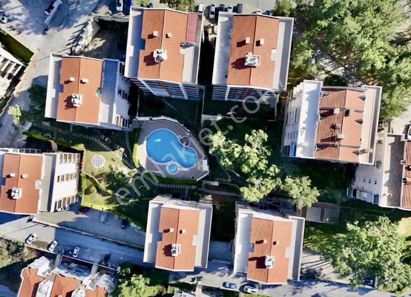 Kuşadası'nın Kalbinde Deniz Manzaralı Özel Bahçeli 3+1 Daire — fotoğraf 29