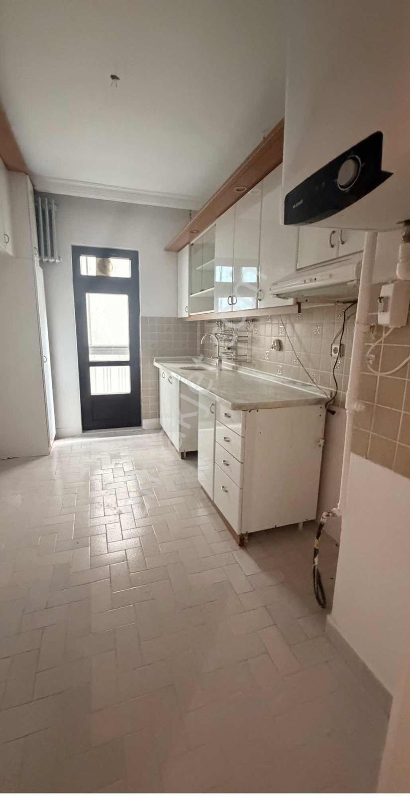 Mebusevlerinde Anıtkabirin Köşesinde Satılık 3+1 Daire — fotoğraf 16