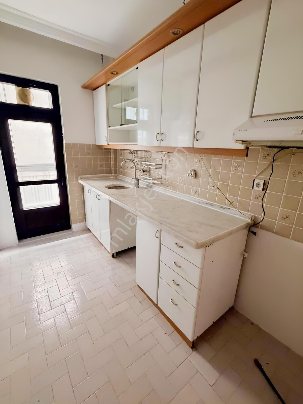 Mebusevlerinde Anıtkabirin Köşesinde Satılık 3+1 Daire — fotoğraf 17