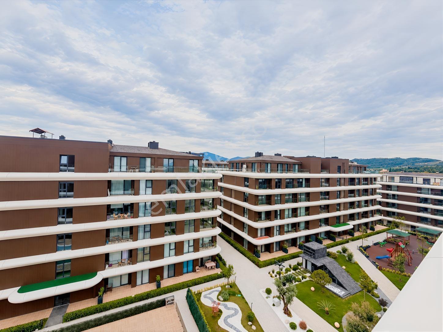 Elegantpark A Blokta Deniz Manzaralı, Geniş Teraslı Özel 3+1 D — fotoğraf 3