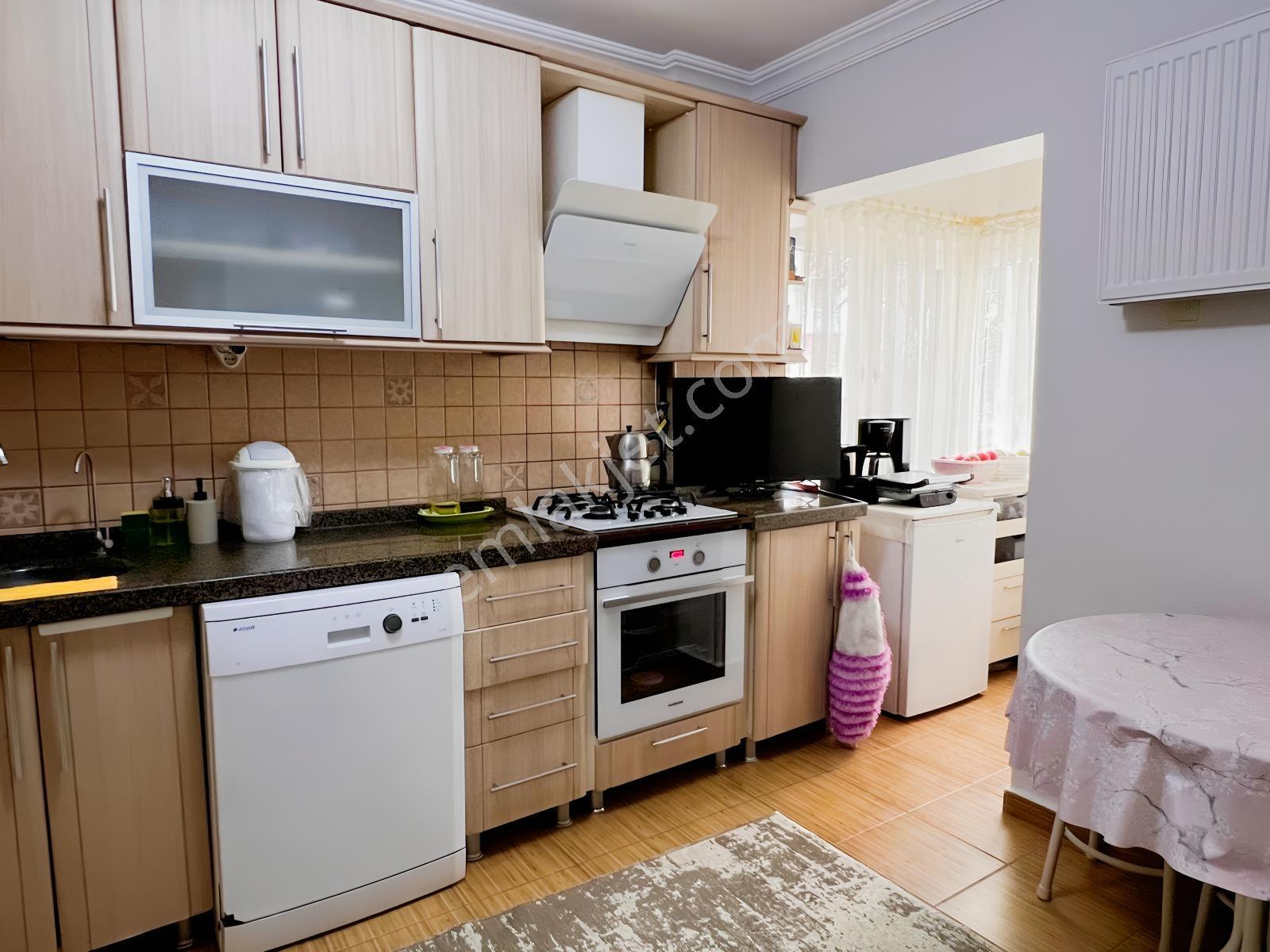 Kartal'dan İnönü Mahallesi Merkezde Ara Kat 3+1 Full Yapılı — fotoğraf 10