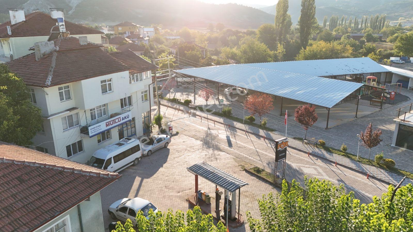 Bilecik Yenıpazarda Merkezı Konumda Satılık 3 Katlı Bına — fotoğraf 2