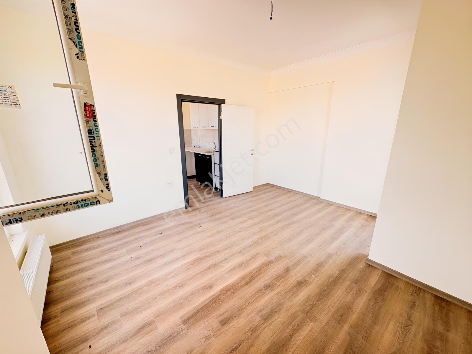 Esenboğa'da 1+1, Sıfır, 11. Katta, Manzaralı Daire! — fotoğraf 10