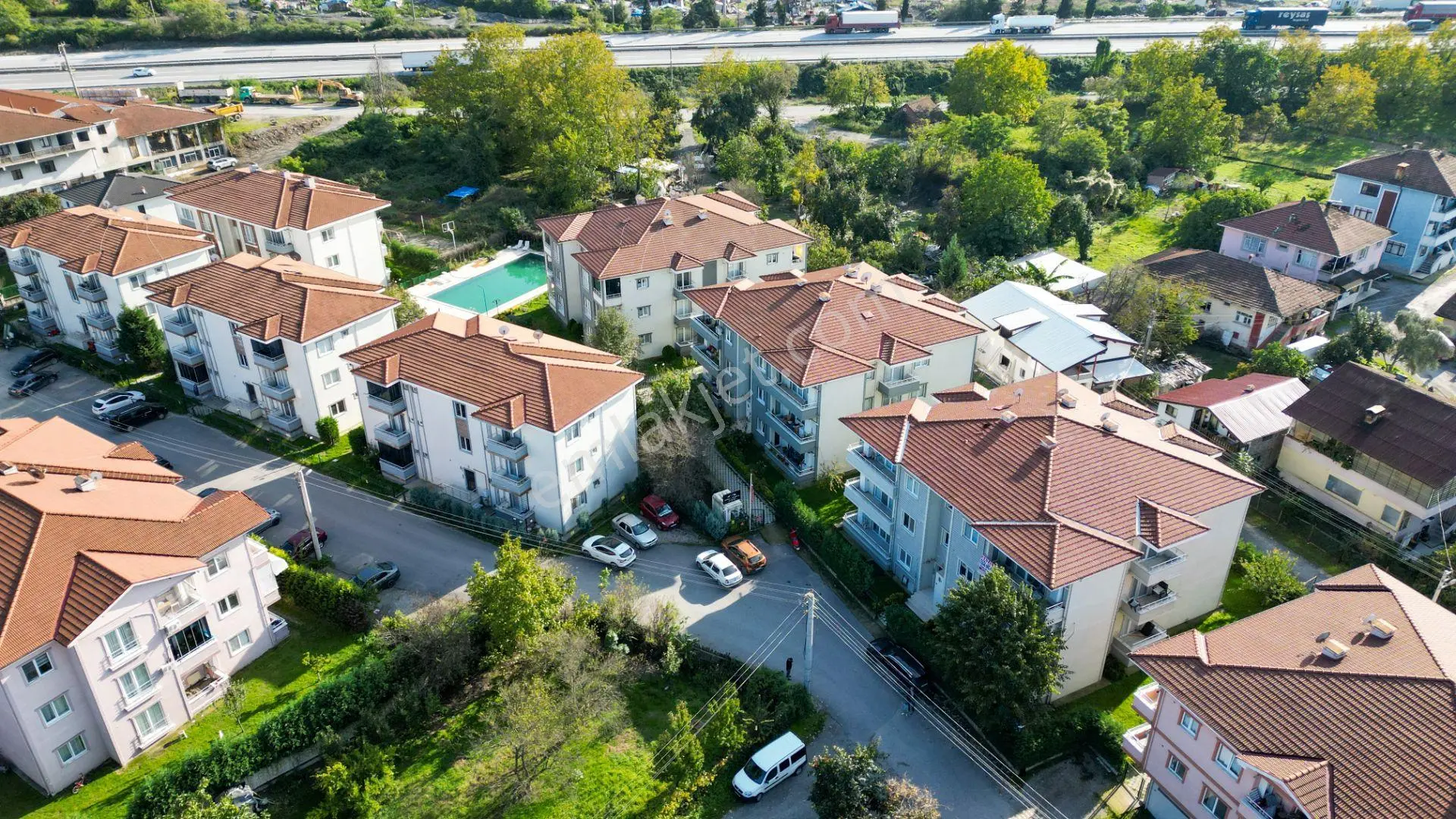 Uzmanlar'dan Sapanca Havuzlu Site İçinde Satılık 2+1 Daire — fotoğraf 24