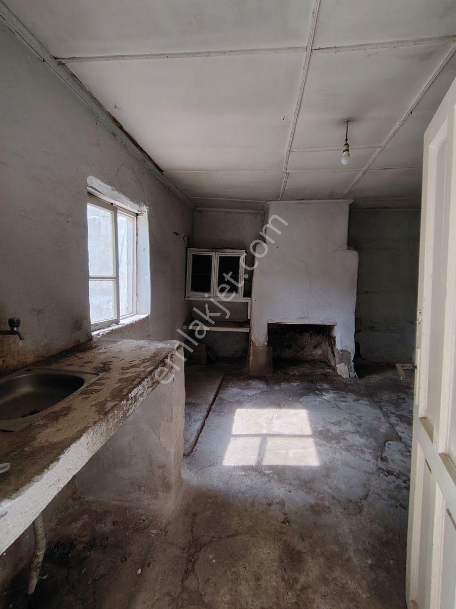 Sit Alanı Dışında 3 Kat İmarlı 187 M2 Müstakil Evimiz Satılıktı. — fotoğraf 8