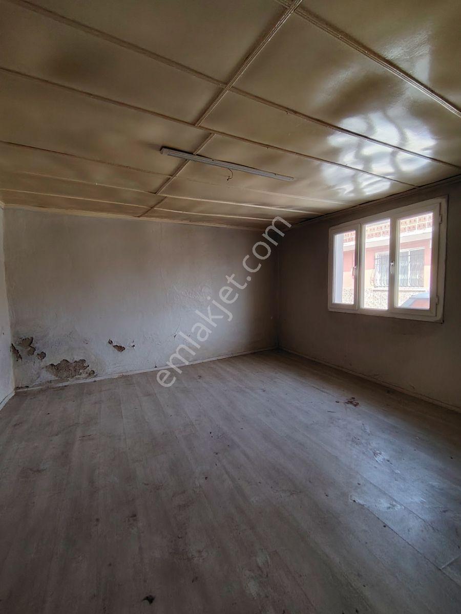 Sit Alanı Dışında 3 Kat İmarlı 187 M2 Müstakil Evimiz Satılıktı. — fotoğraf 9