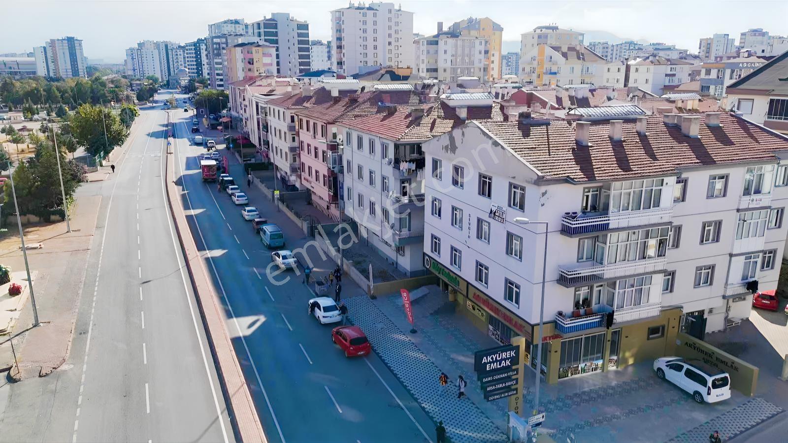 Hocaahmet Yesevi Mah. Ana Cadde Üzeri 3+1 Daire — fotoğraf 3
