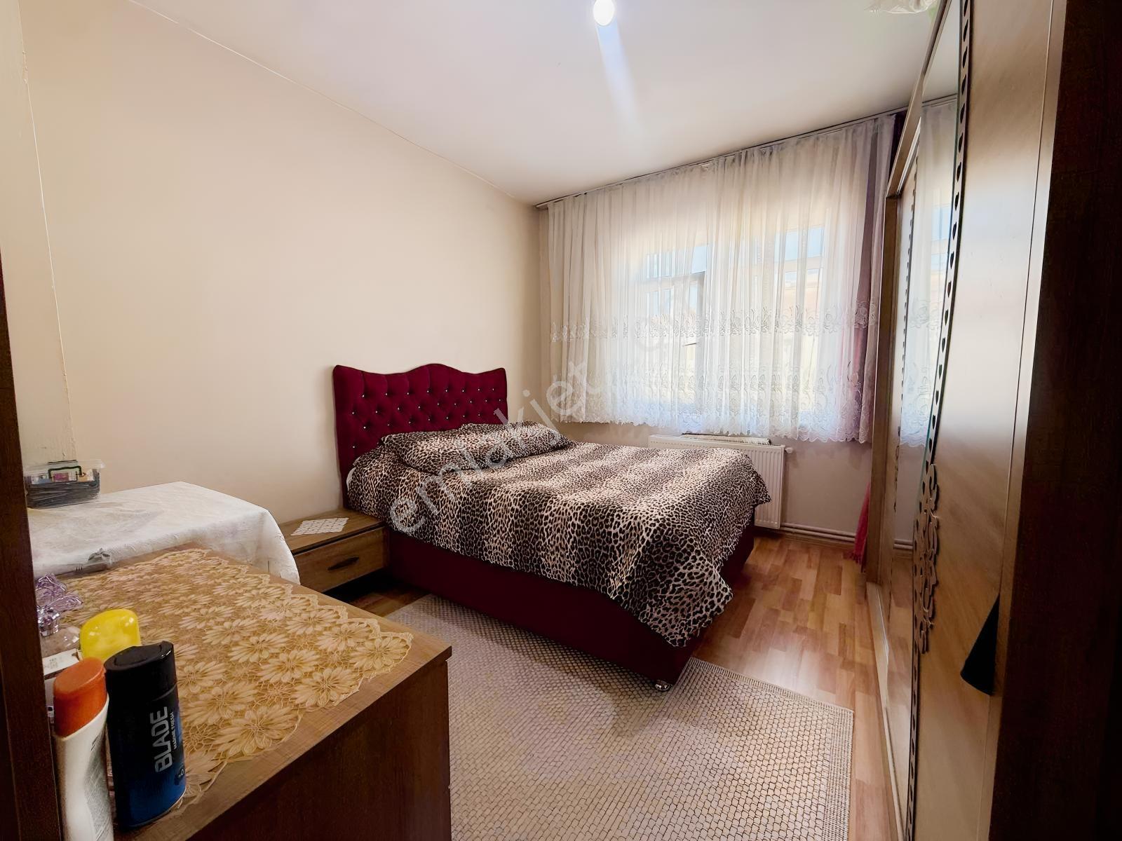 Hocaahmet Yesevi Mah. Ana Cadde Üzeri 3+1 Daire — fotoğraf 17