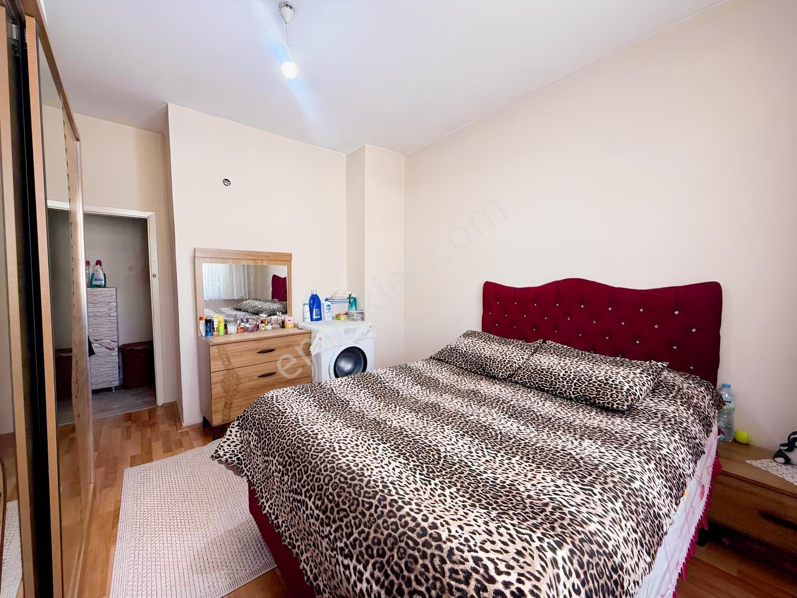 Hocaahmet Yesevi Mah. Ana Cadde Üzeri 3+1 Daire — fotoğraf 18
