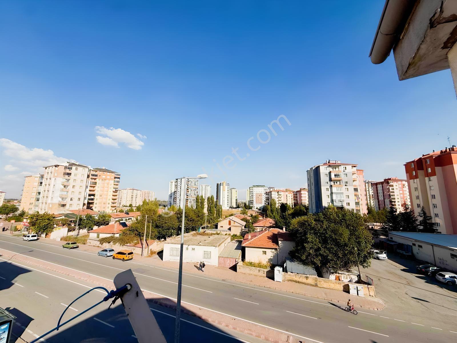 Hocaahmet Yesevi Mah. Ana Cadde Üzeri 3+1 Daire — fotoğraf 28