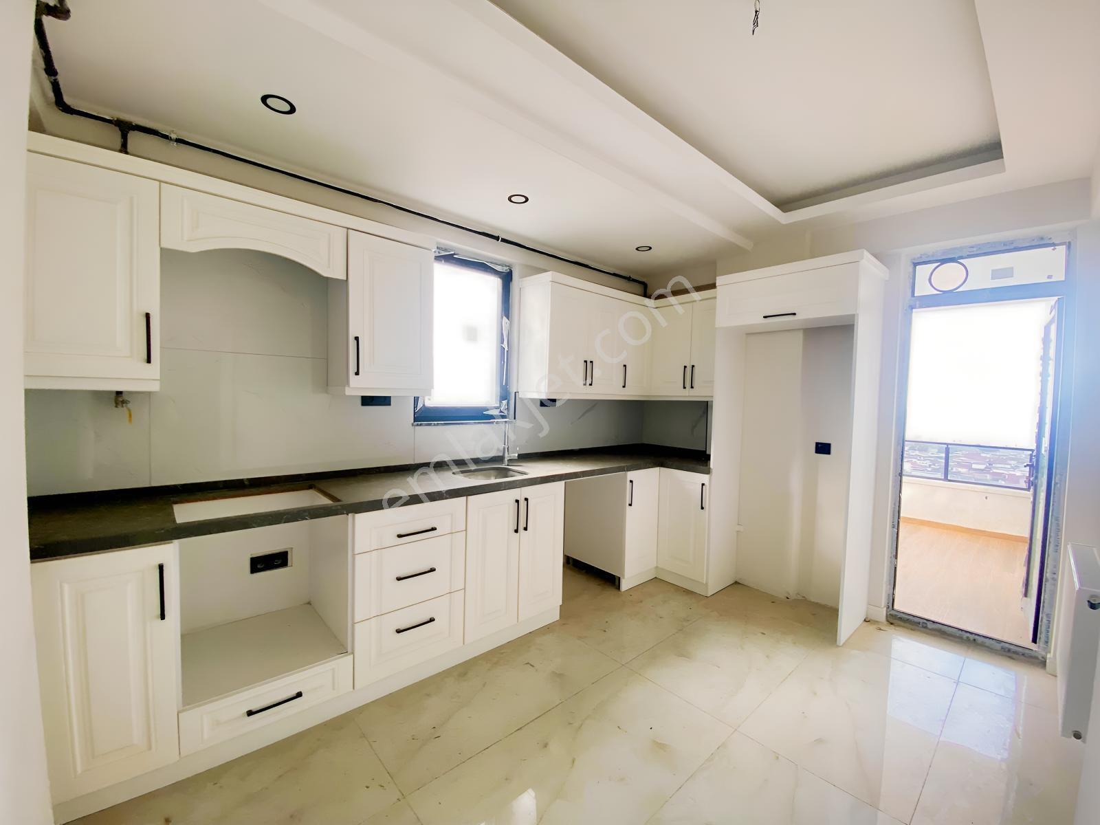 Bornova Caddesine Cephe Deniz Manzarlı Sıfır 3+1 Satılık Daire — fotoğraf 13