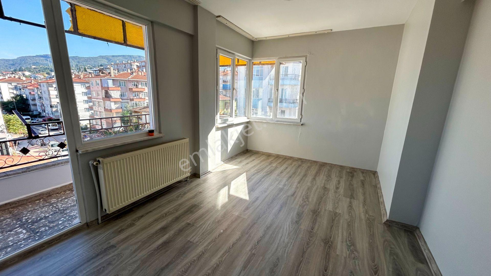 Uzmanlar'dan Çiftlik Caddesi Bakımlı Satılık 3+1 Daire — fotoğraf 11