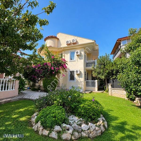 Fethiye Foça'da Havuzlu Sitede Eşyalı 2+1 Satılık Daire — fotoğraf 3