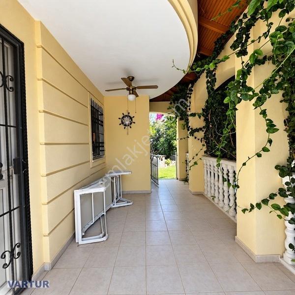 Fethiye Foça'da Havuzlu Sitede Eşyalı 2+1 Satılık Daire — fotoğraf 5