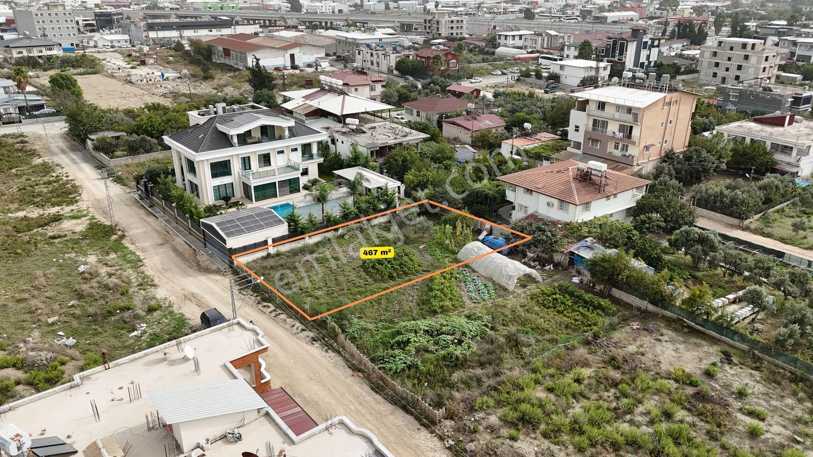Bahçeli Evler Sitesi Yanı 3 Kat İmarlı 467 Metrekare Düz Parsel — fotoğraf 2