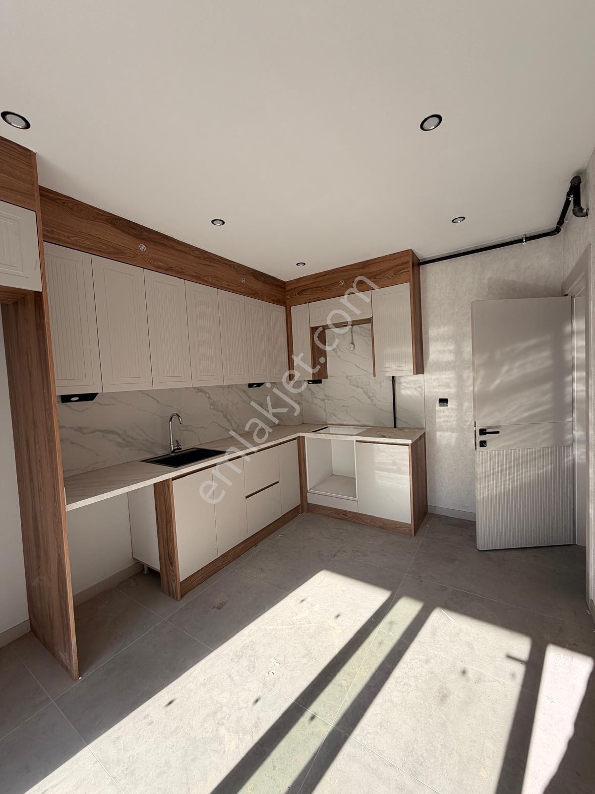 Hüdai Oral Caddesin De 3+1 115m2 Denipole Yakın Sıfır Harika Konumda Satılık Daireler — fotoğraf 16