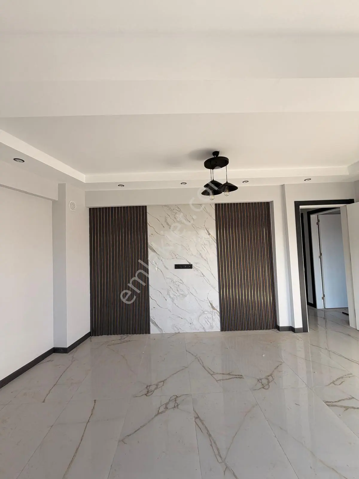 Muratdede Mahallesin De 3+1 150M2 Cadde Üstü Harika Konumda Satılık Fırsat Daire