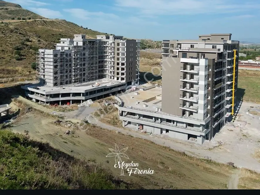 Meydan Feronia • Ephesus Blok Havuz Cepheli & Çarşı Konseptli Lüks 4+1 Daire
