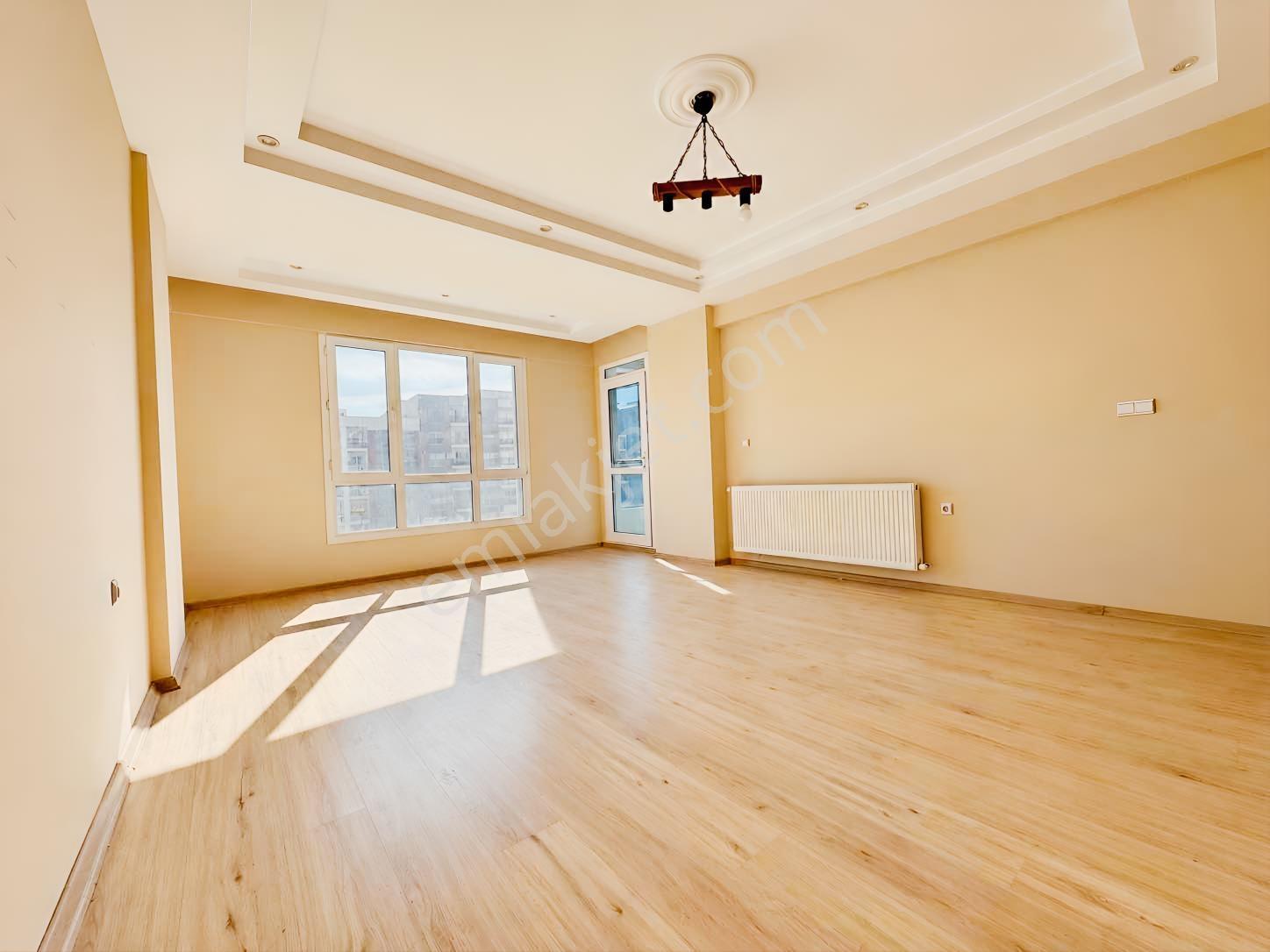 Turyap'tan İzmir Aydın Asfaltı 3+1 Ön Cephe Ara Kat 140m2 — fotoğraf 17