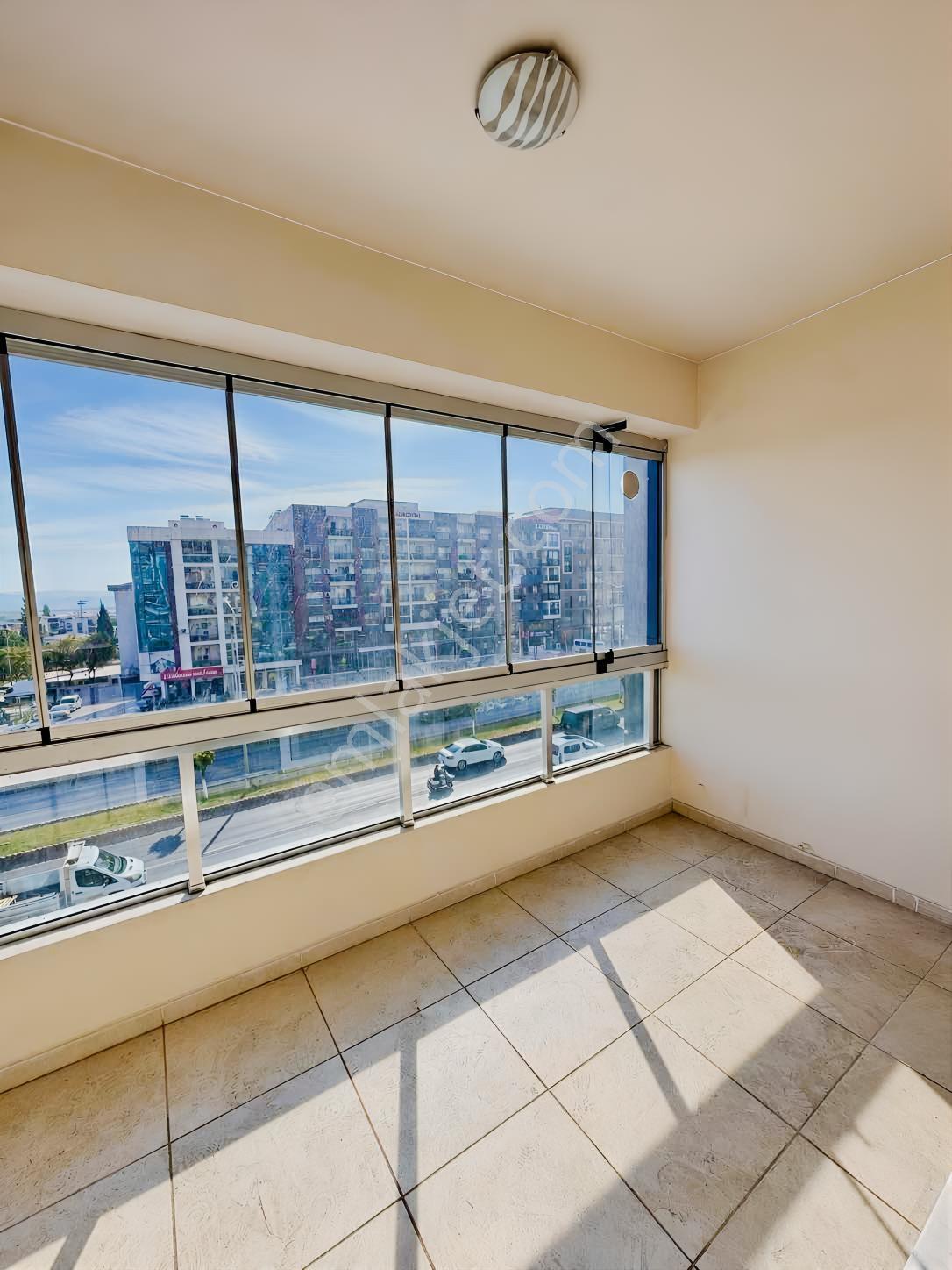 Turyap'tan İzmir Aydın Asfaltı 3+1 Ön Cephe Ara Kat 140m2 — fotoğraf 27