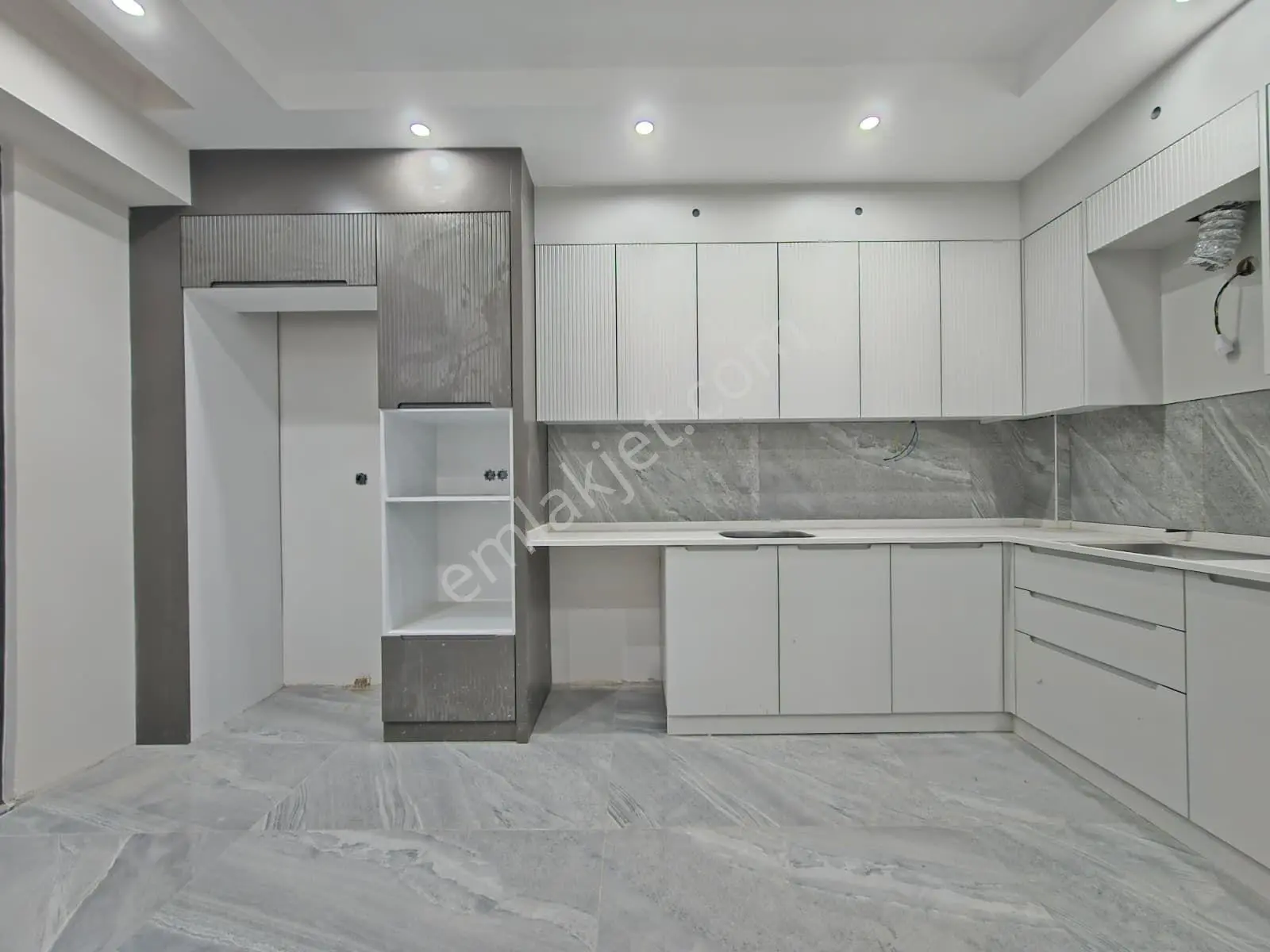 Denizli Şemikler De Cadde Üstü Site İçinde 3+1 Ebeveyn Banyolu Satılık Lüks Daire — fotoğraf 32