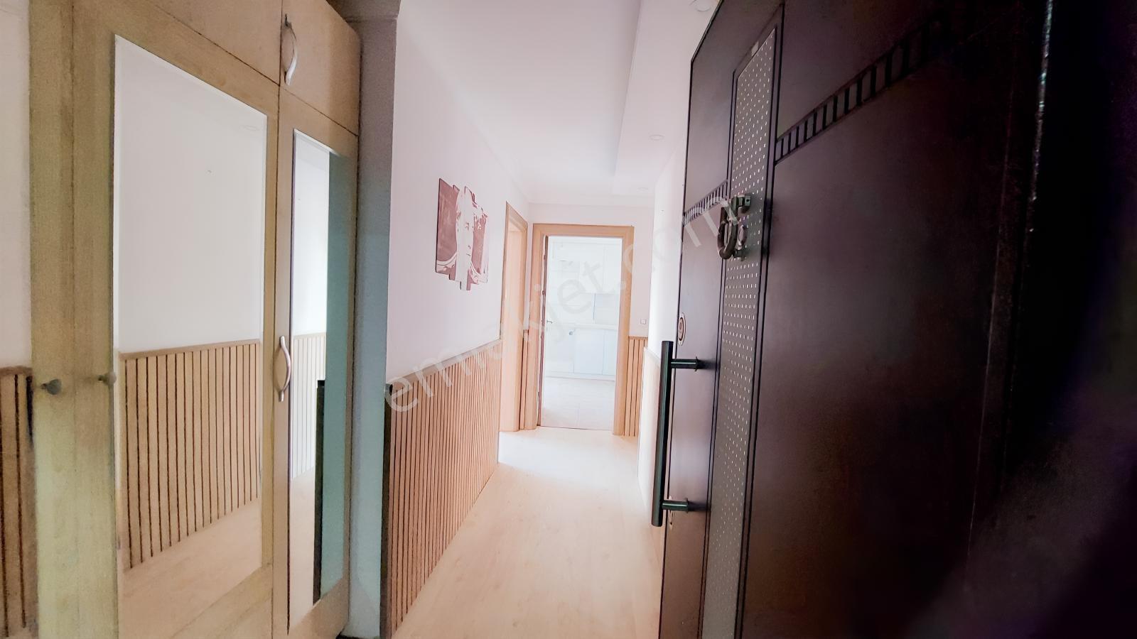 C.b Route Dikili İsmetpaşa 'da Ayrı Mutfak 2+1 Satılık Daire — fotoğraf 6