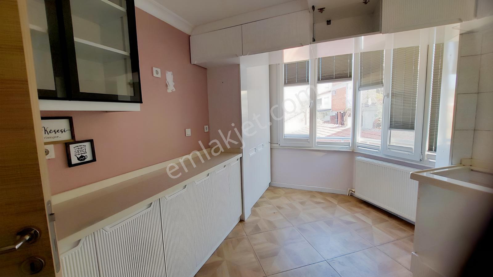C.b Route Dikili İsmetpaşa 'da Ayrı Mutfak 2+1 Satılık Daire — fotoğraf 17