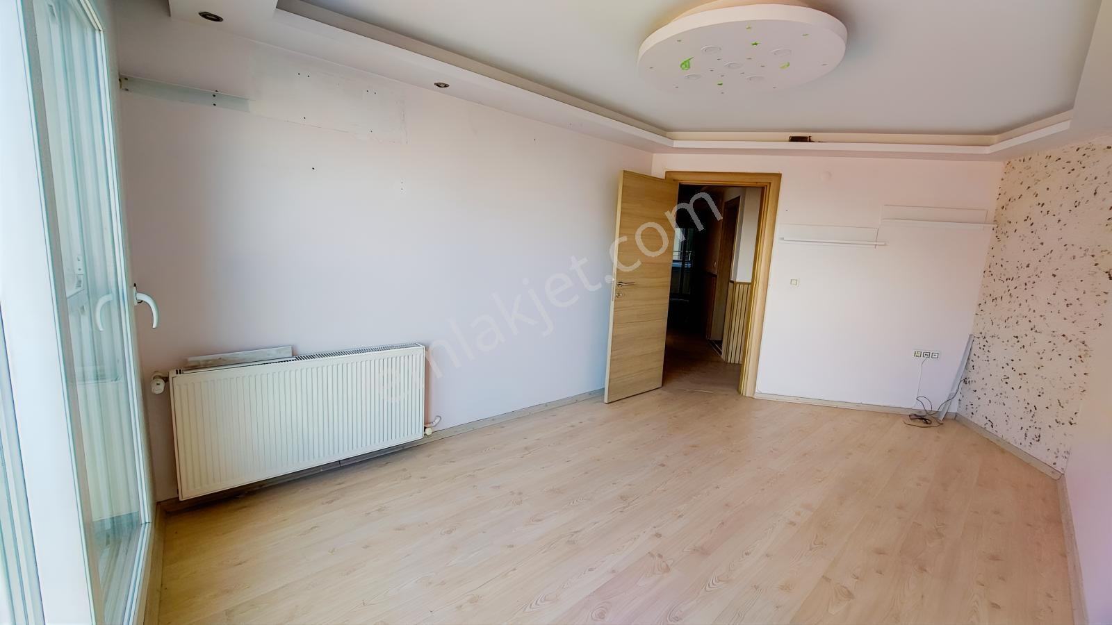 C.b Route Dikili İsmetpaşa 'da Ayrı Mutfak 2+1 Satılık Daire — fotoğraf 19