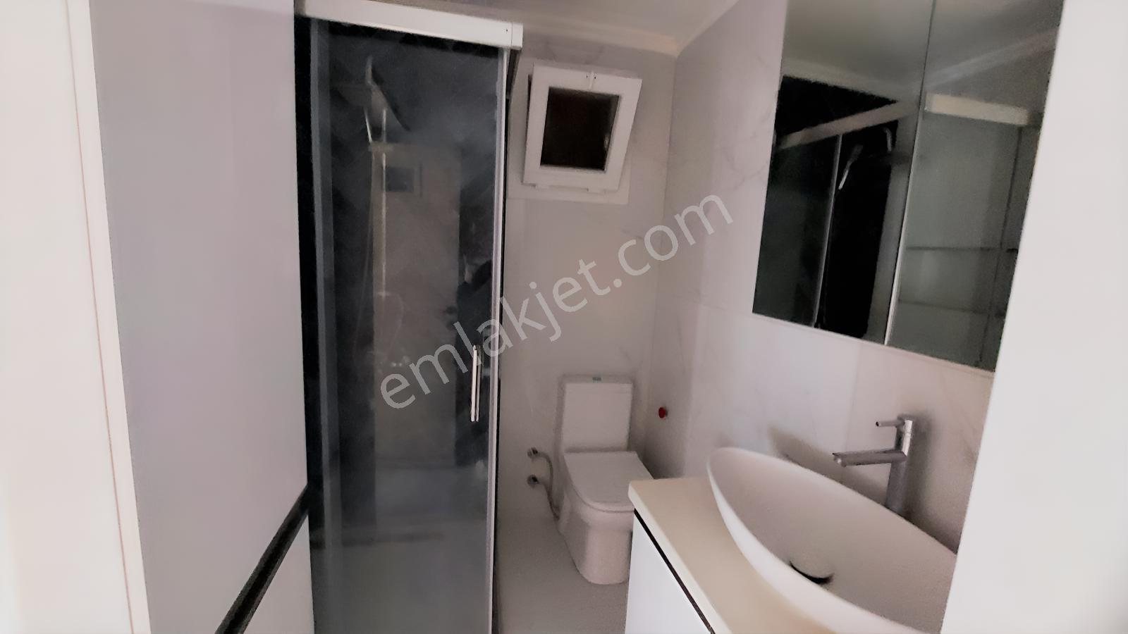C.b Route Dikili İsmetpaşa 'da Ayrı Mutfak 2+1 Satılık Daire — fotoğraf 24
