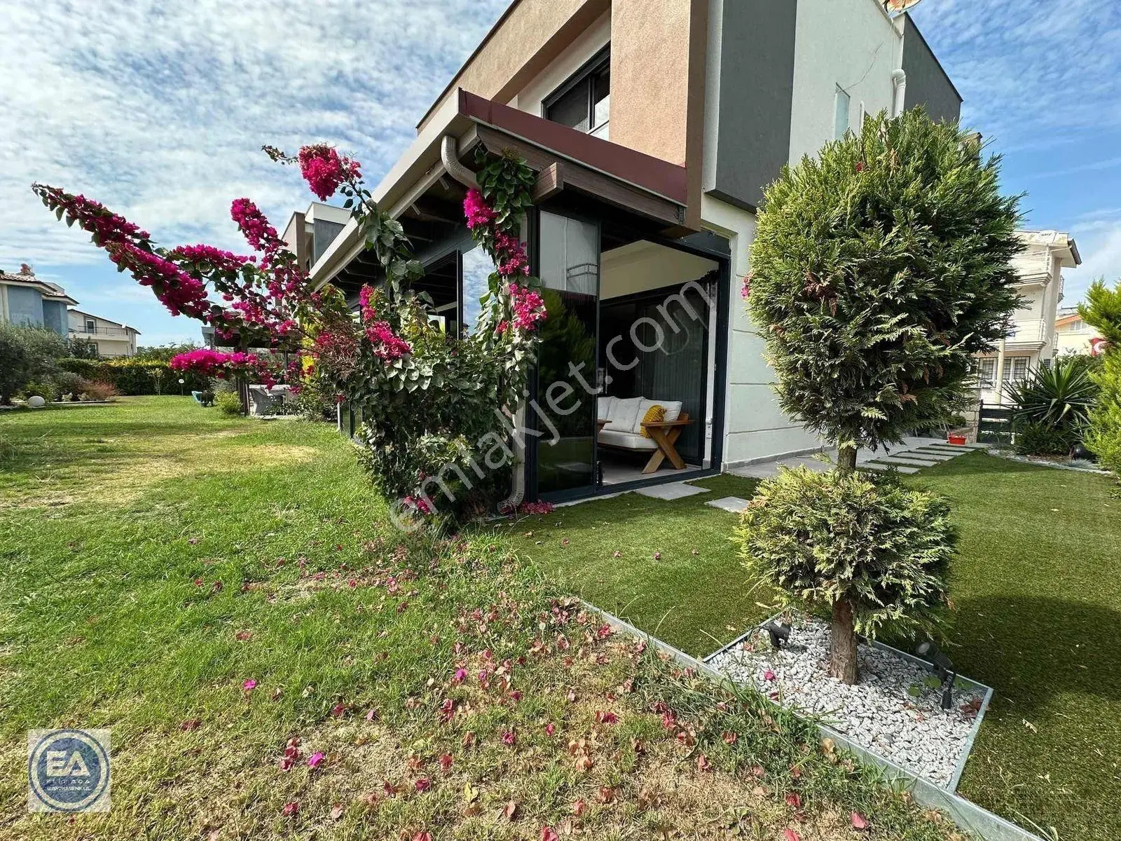Davutlar Sahilinde Denize 900 Metre Havuzlu Sitede 3+1 Müstakil — fotoğraf 4