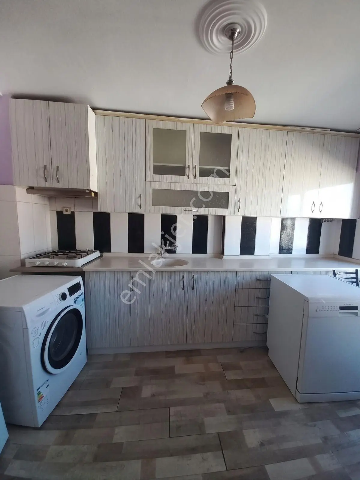 Fimax Gayrimenkul'den Altıntaş Mahallesi'nde Çarşı İçi Yatırımlık Fırsat 2+1 Satılık Daire — fotoğraf 3